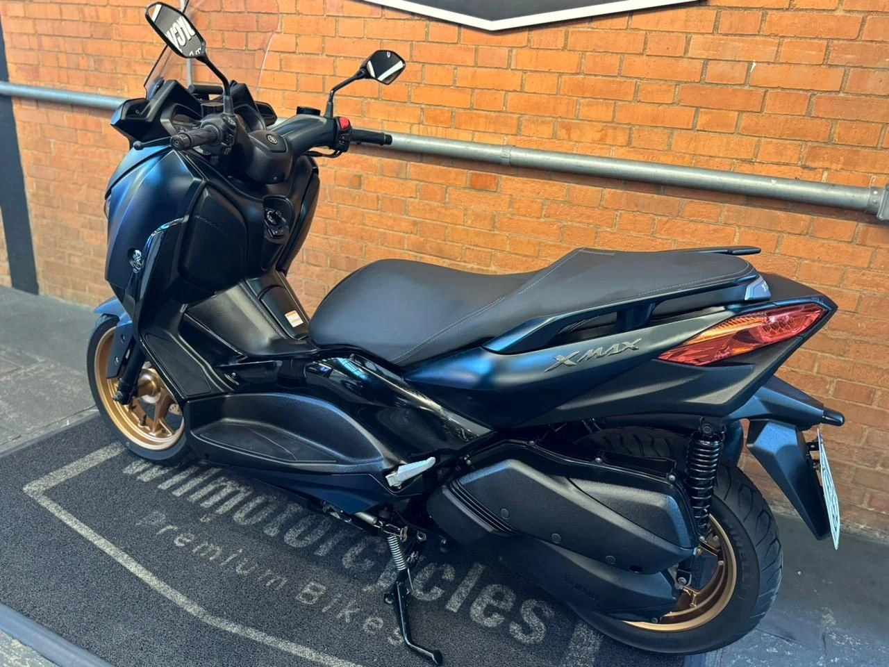 YAMAHA XMAX ABS