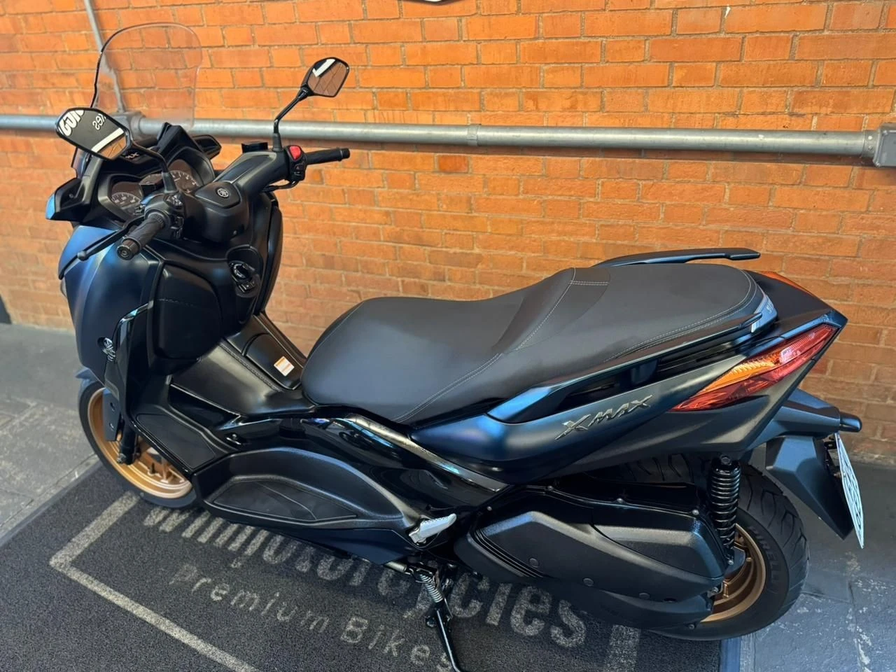 YAMAHA XMAX ABS