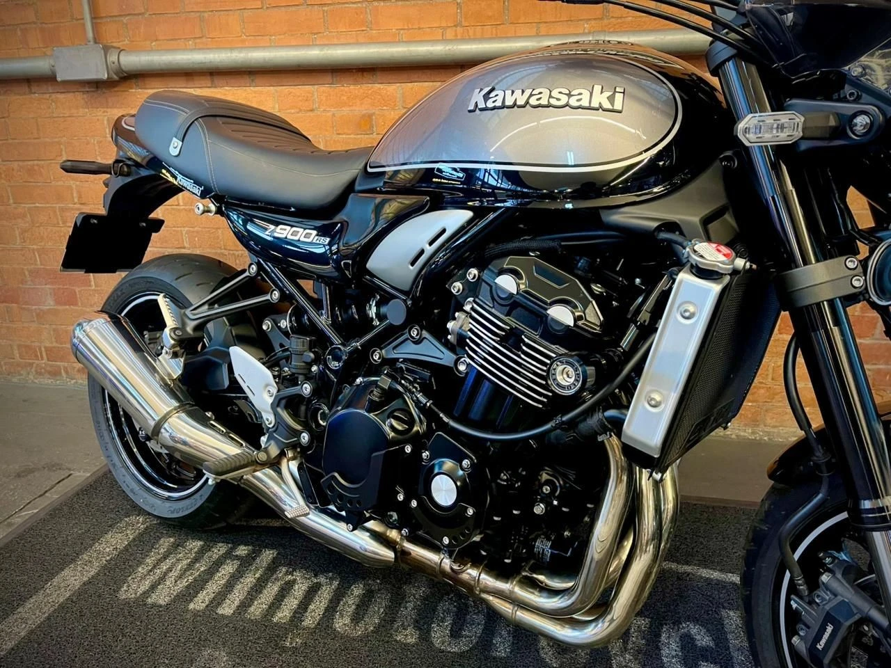 KAWASAKI Z900RS