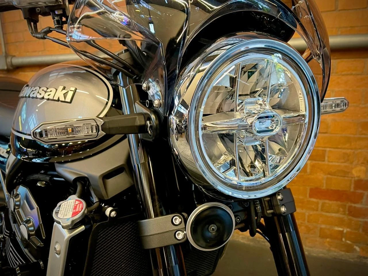 KAWASAKI Z900RS