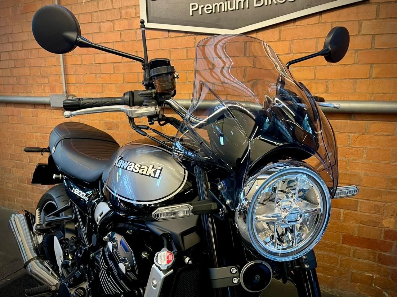 KAWASAKI Z900RS