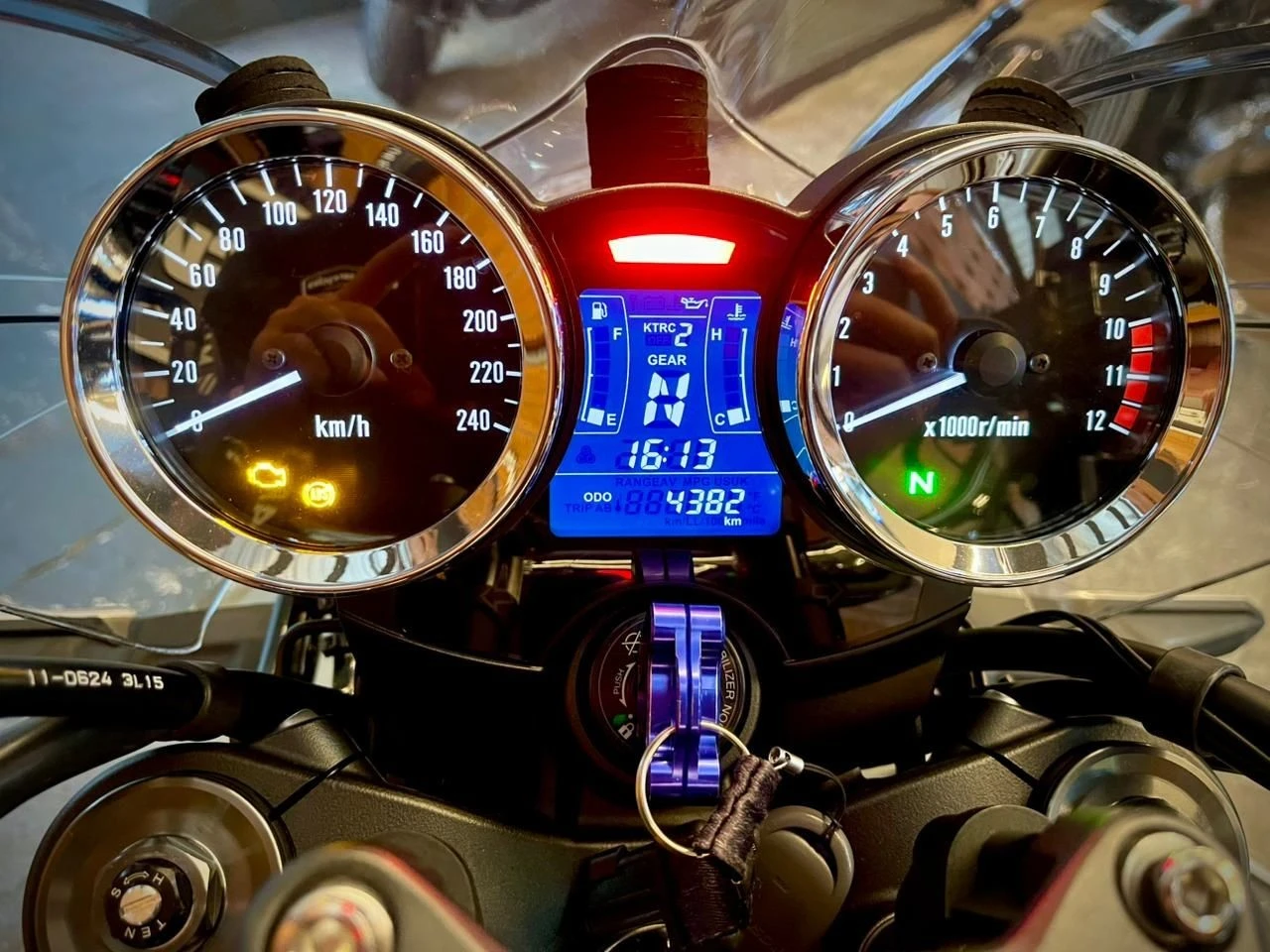 KAWASAKI Z900RS