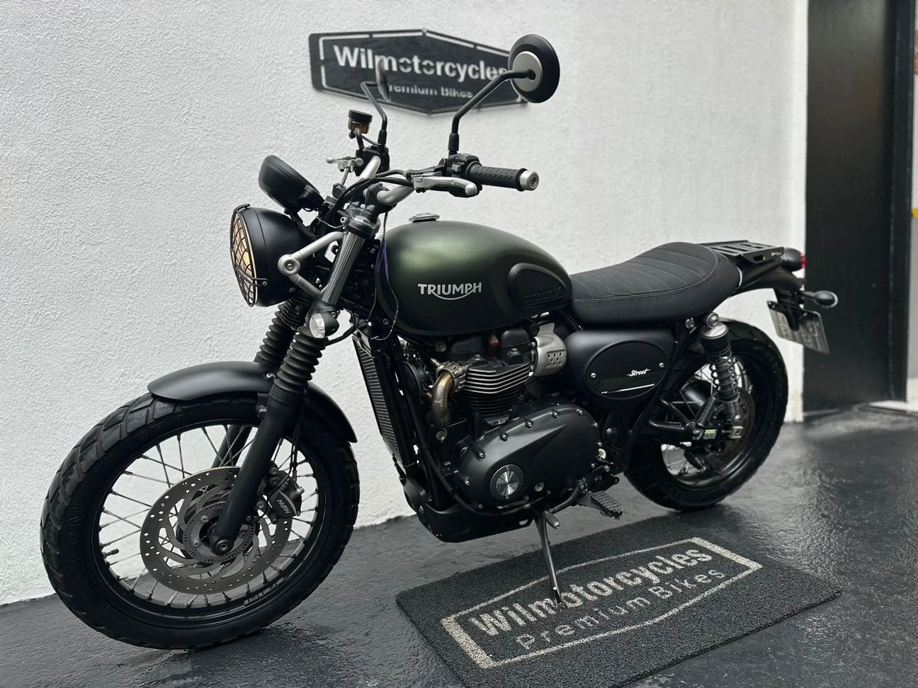 TRIUMPH STREET SCRAMBLER
