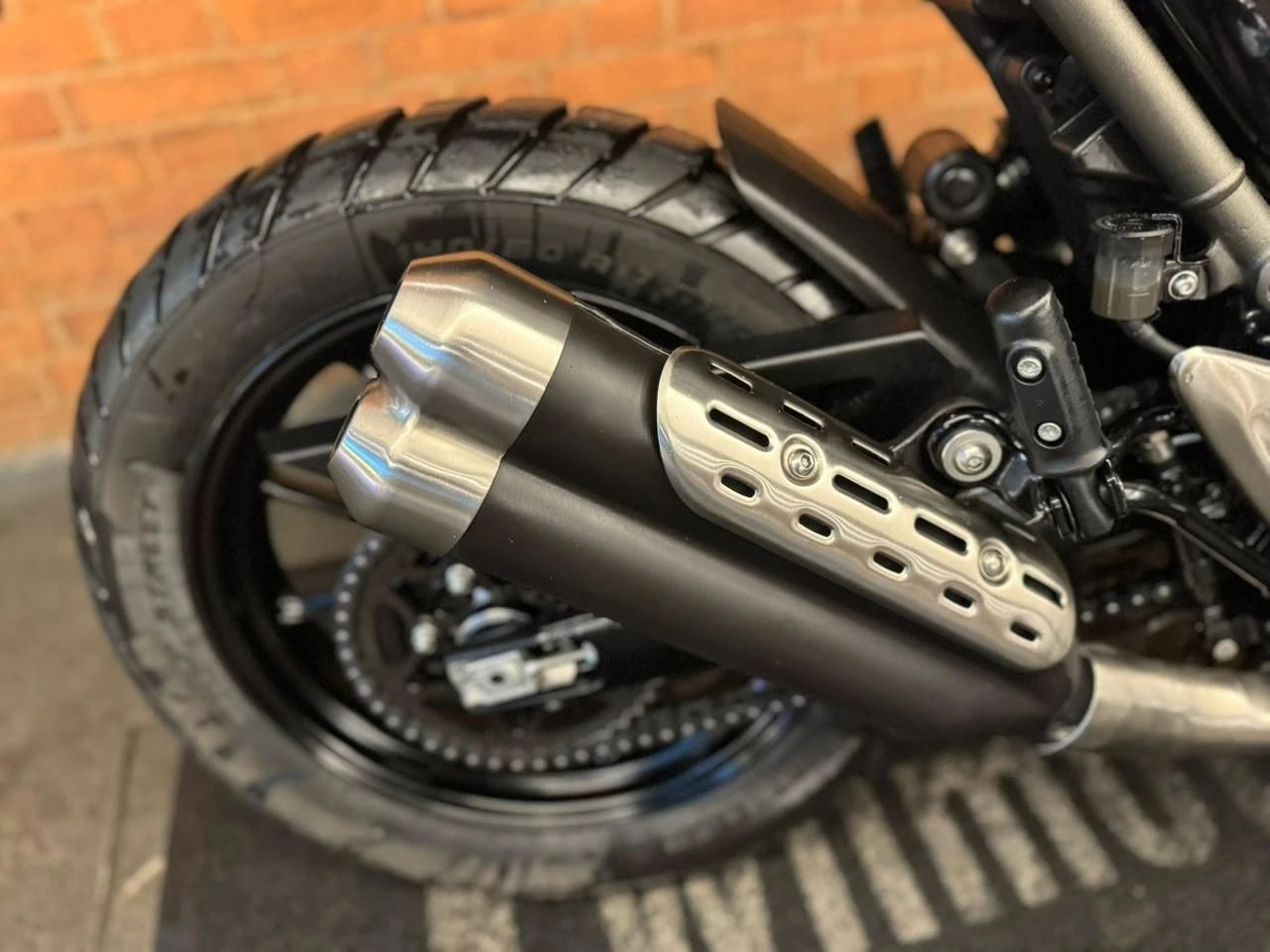 TRIUMPH SCRAMBLER