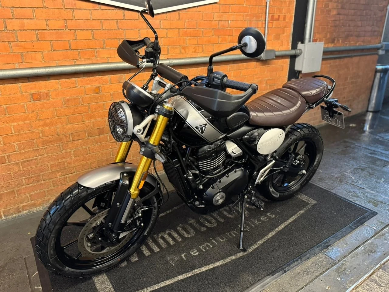 TRIUMPH SCRAMBLER