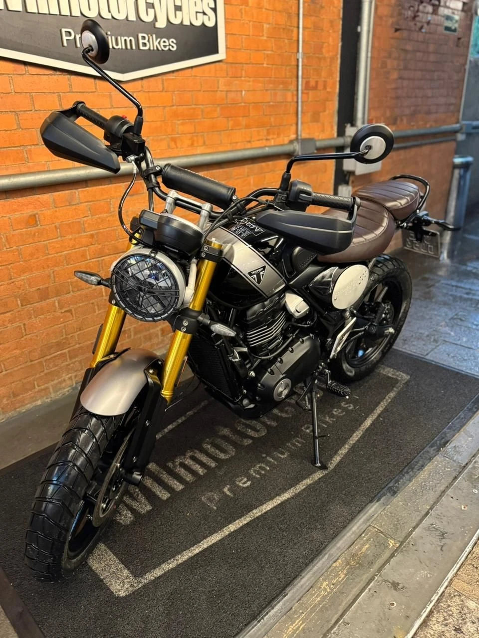TRIUMPH SCRAMBLER
