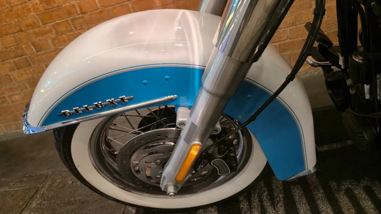 HARLEY-DAVIDSON SOFTAIL DELUXE
