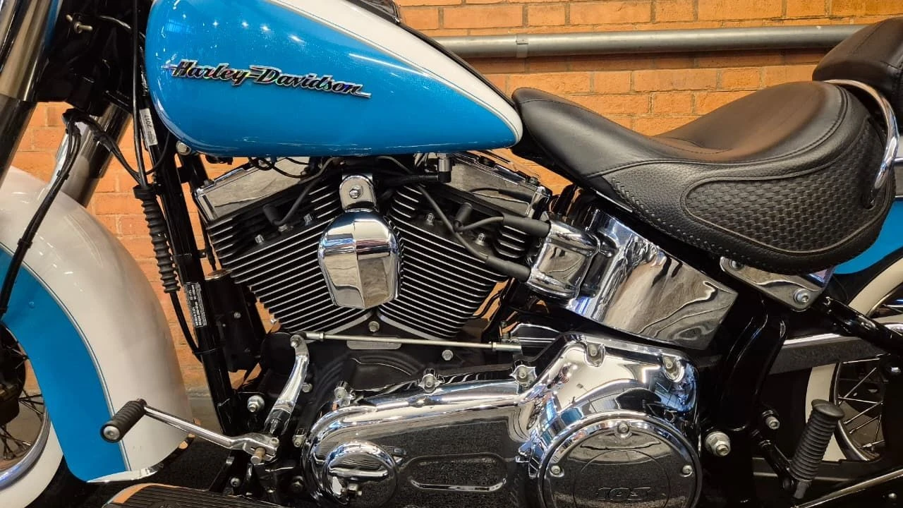 HARLEY-DAVIDSON SOFTAIL DELUXE