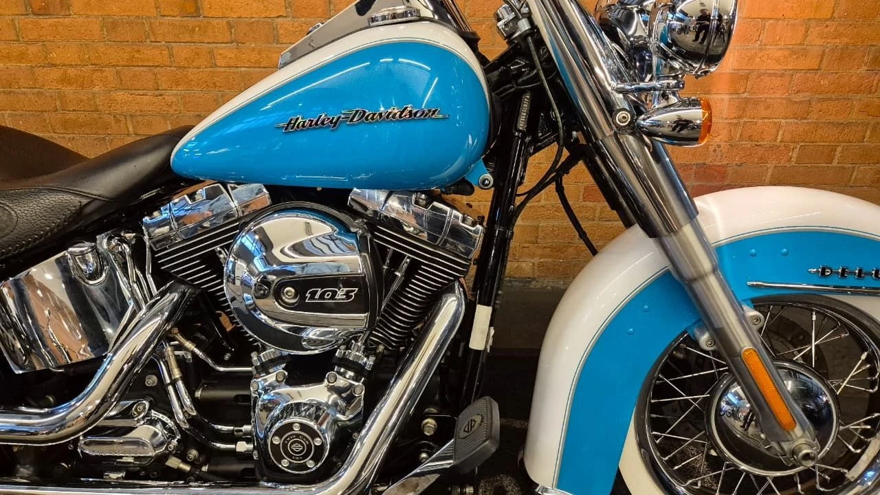 HARLEY-DAVIDSON SOFTAIL DELUXE