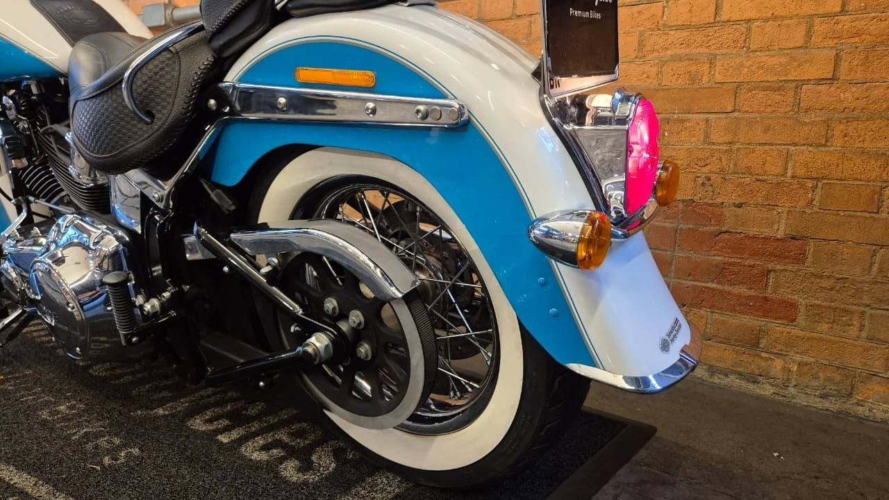 HARLEY-DAVIDSON SOFTAIL DELUXE
