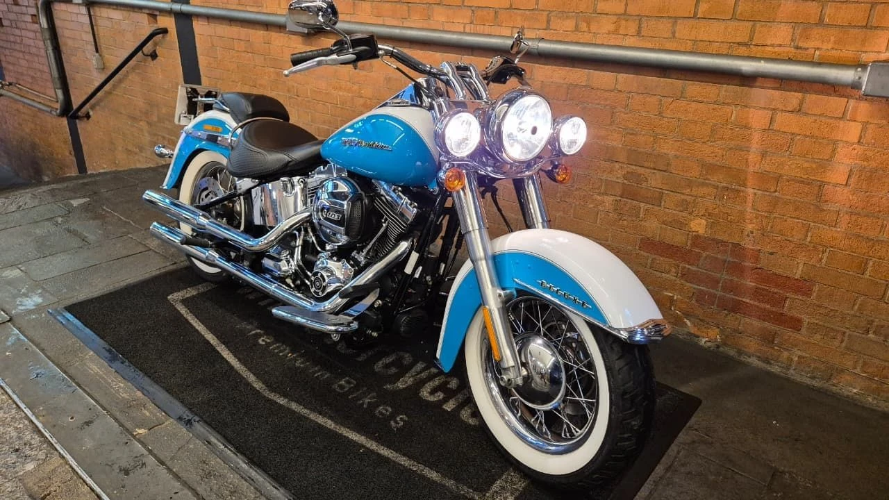 HARLEY-DAVIDSON SOFTAIL DELUXE