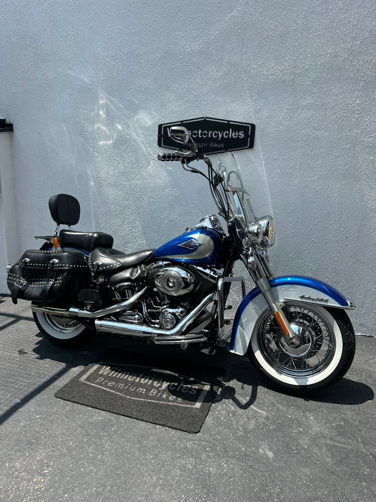 HARLEY-DAVIDSON HERITAGE SOFTAIL CLASSIC