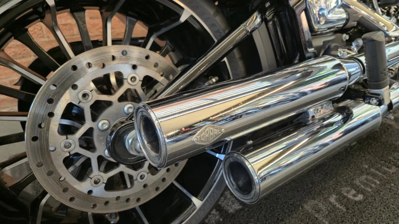 HARLEY-DAVIDSON SOFTAIL BREAKOUT