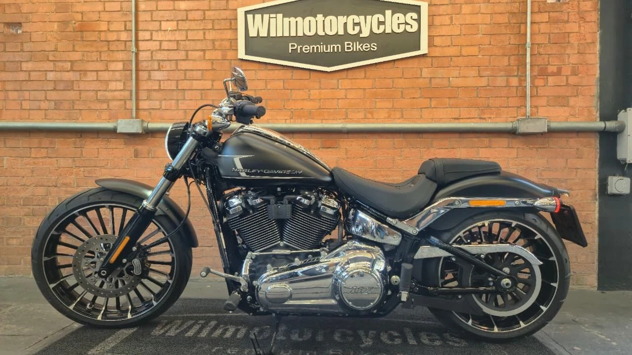 HARLEY-DAVIDSON SOFTAIL BREAKOUT