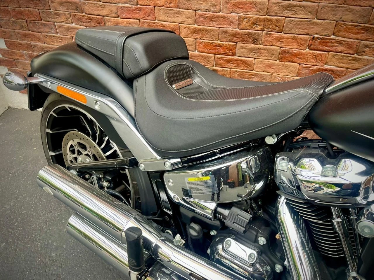 HARLEY-DAVIDSON SOFTAIL BREAKOUT