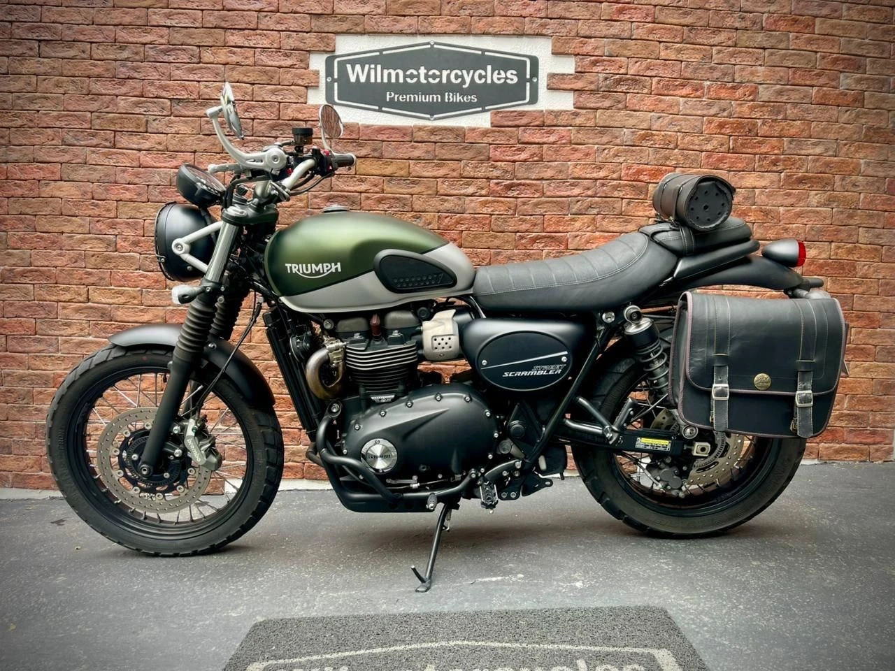 TRIUMPH STREET SCRAMBLER