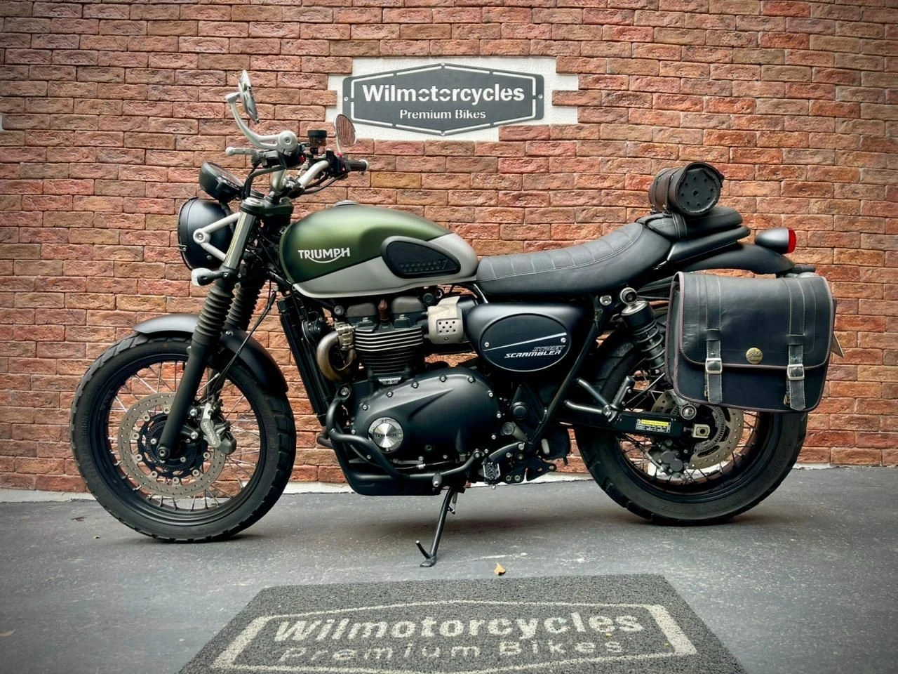 TRIUMPH STREET SCRAMBLER