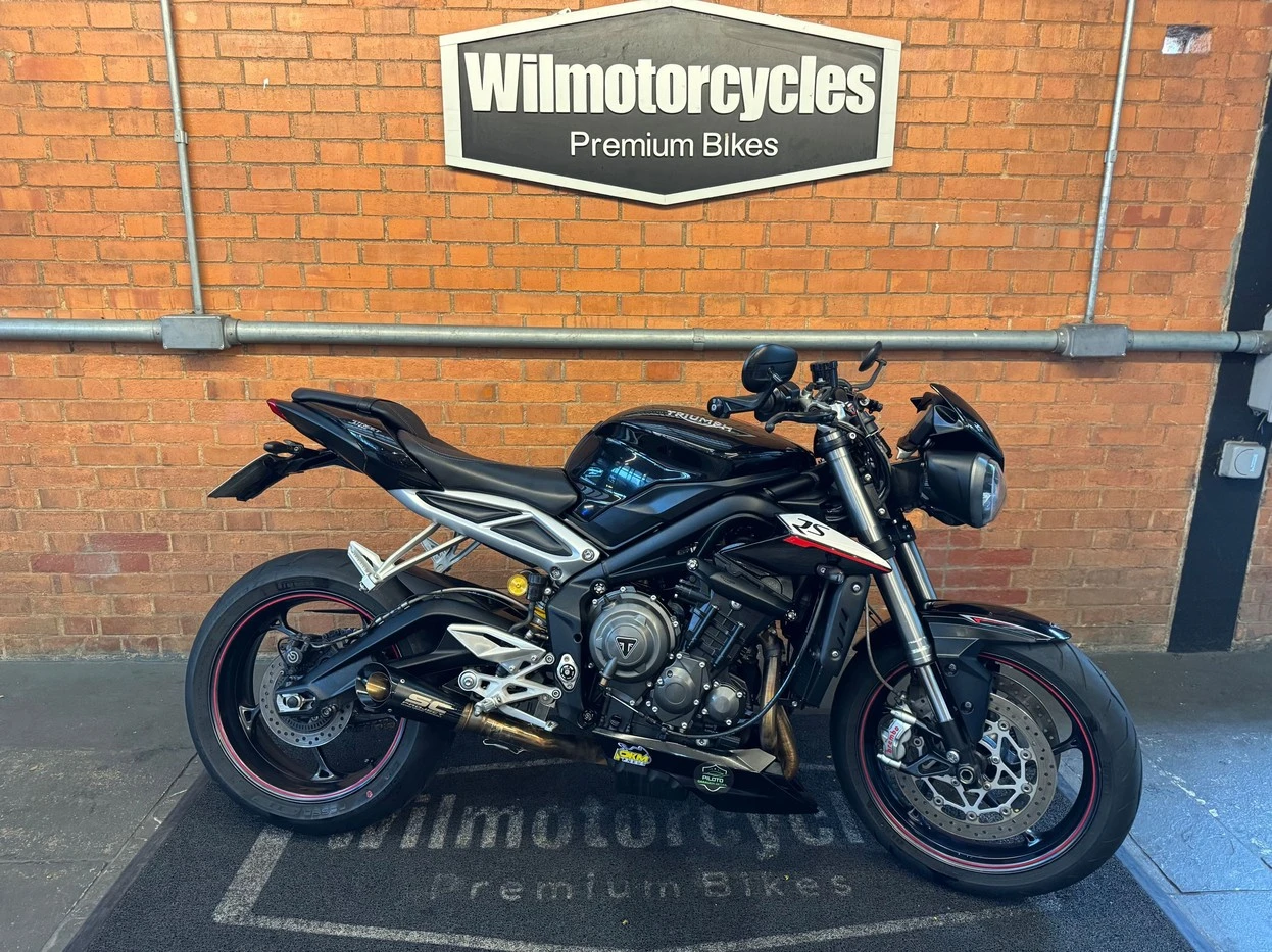 TRIUMPH STREET TRIPLE 765 RS