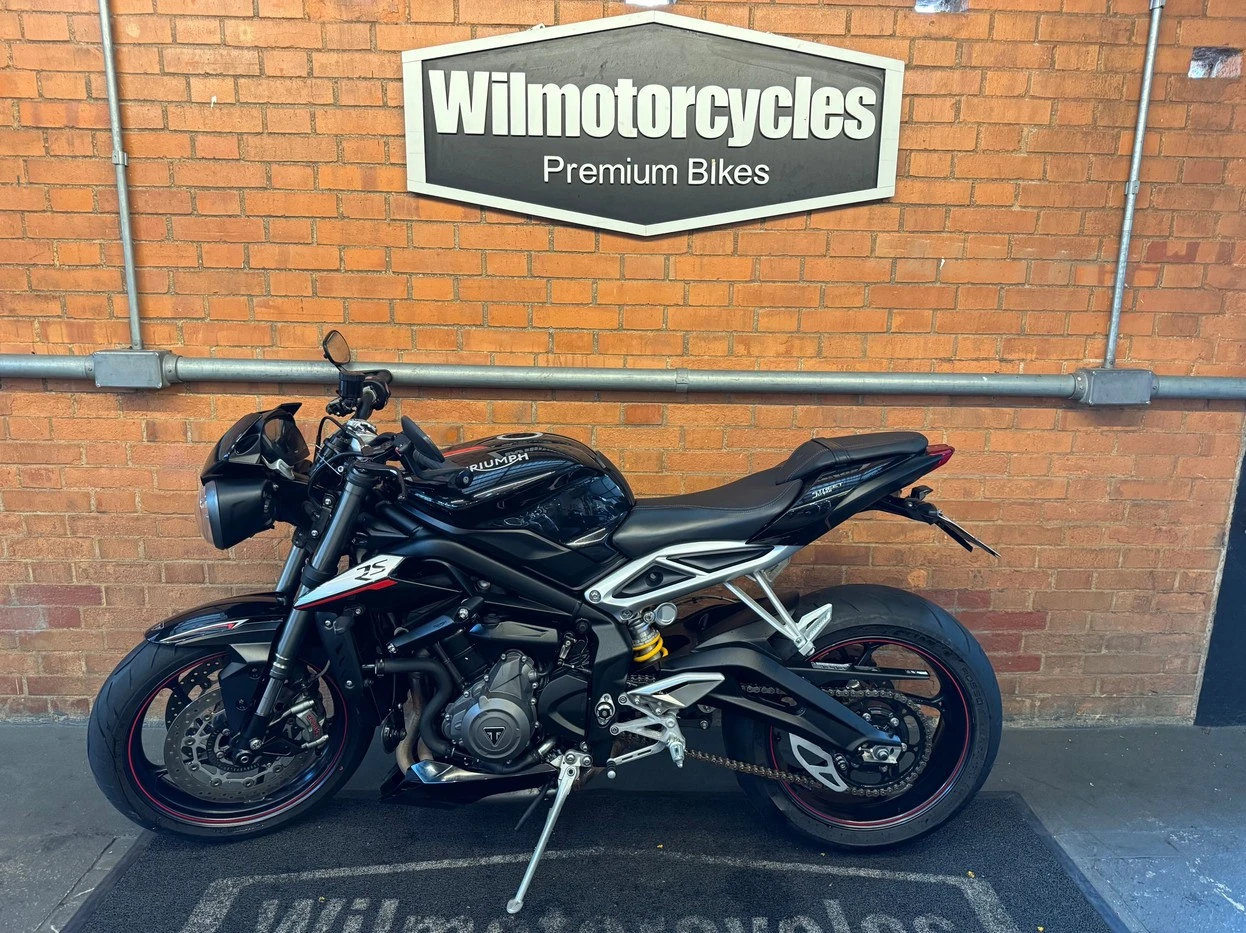 TRIUMPH STREET TRIPLE 765 RS