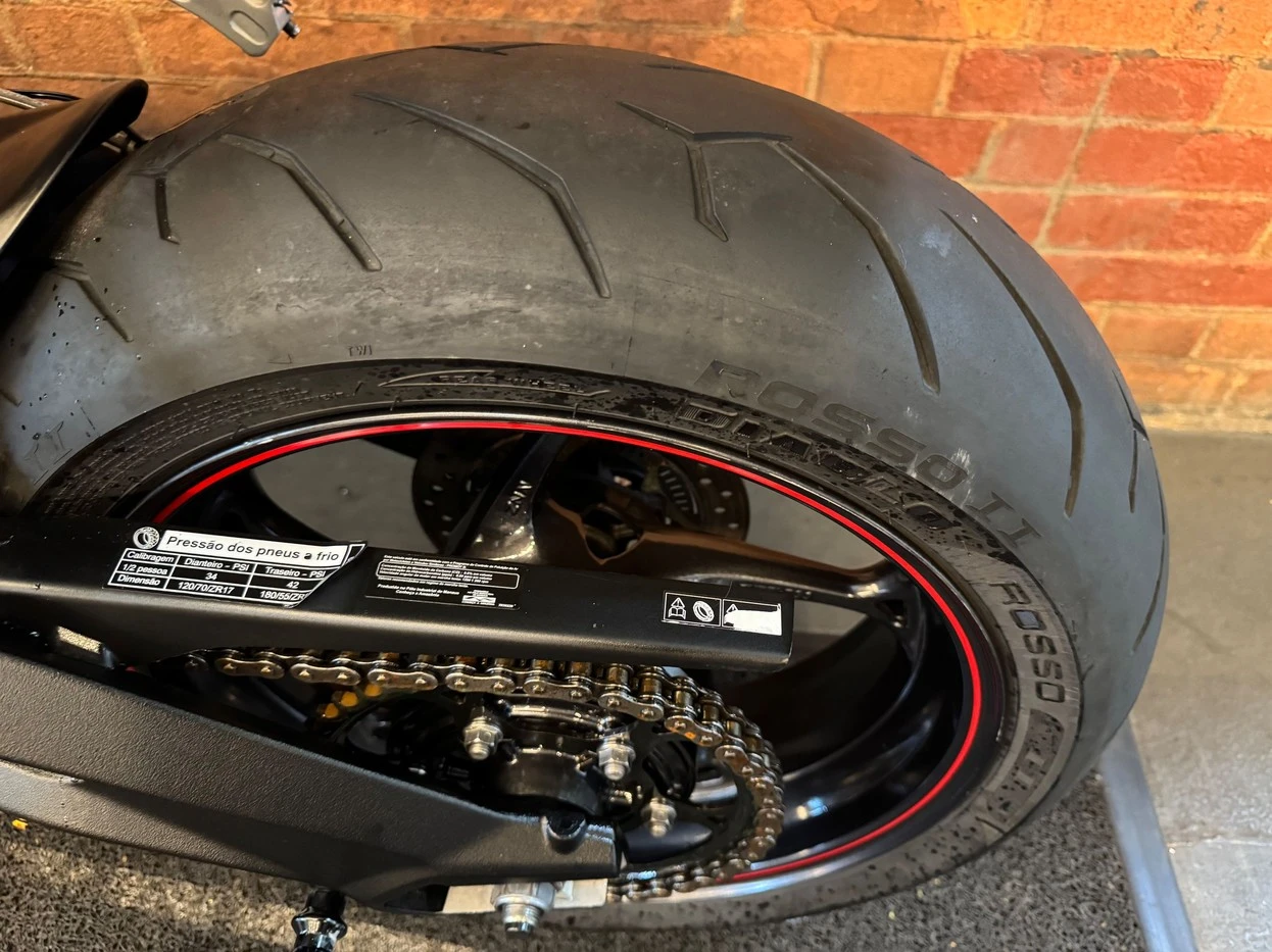 TRIUMPH STREET TRIPLE 765 RS