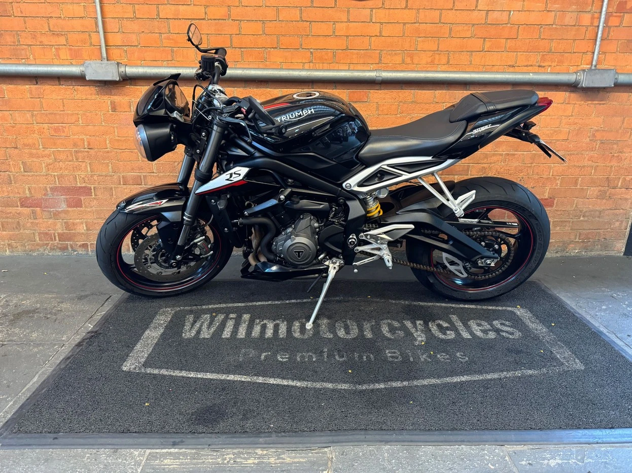 TRIUMPH STREET TRIPLE 765 RS