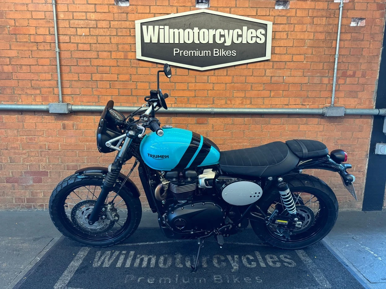 TRIUMPH SCRAMBLER 900