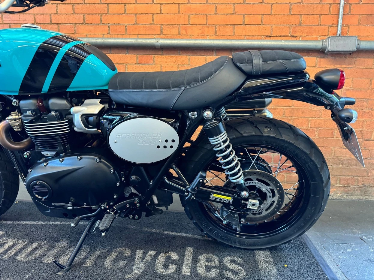 TRIUMPH SCRAMBLER 900