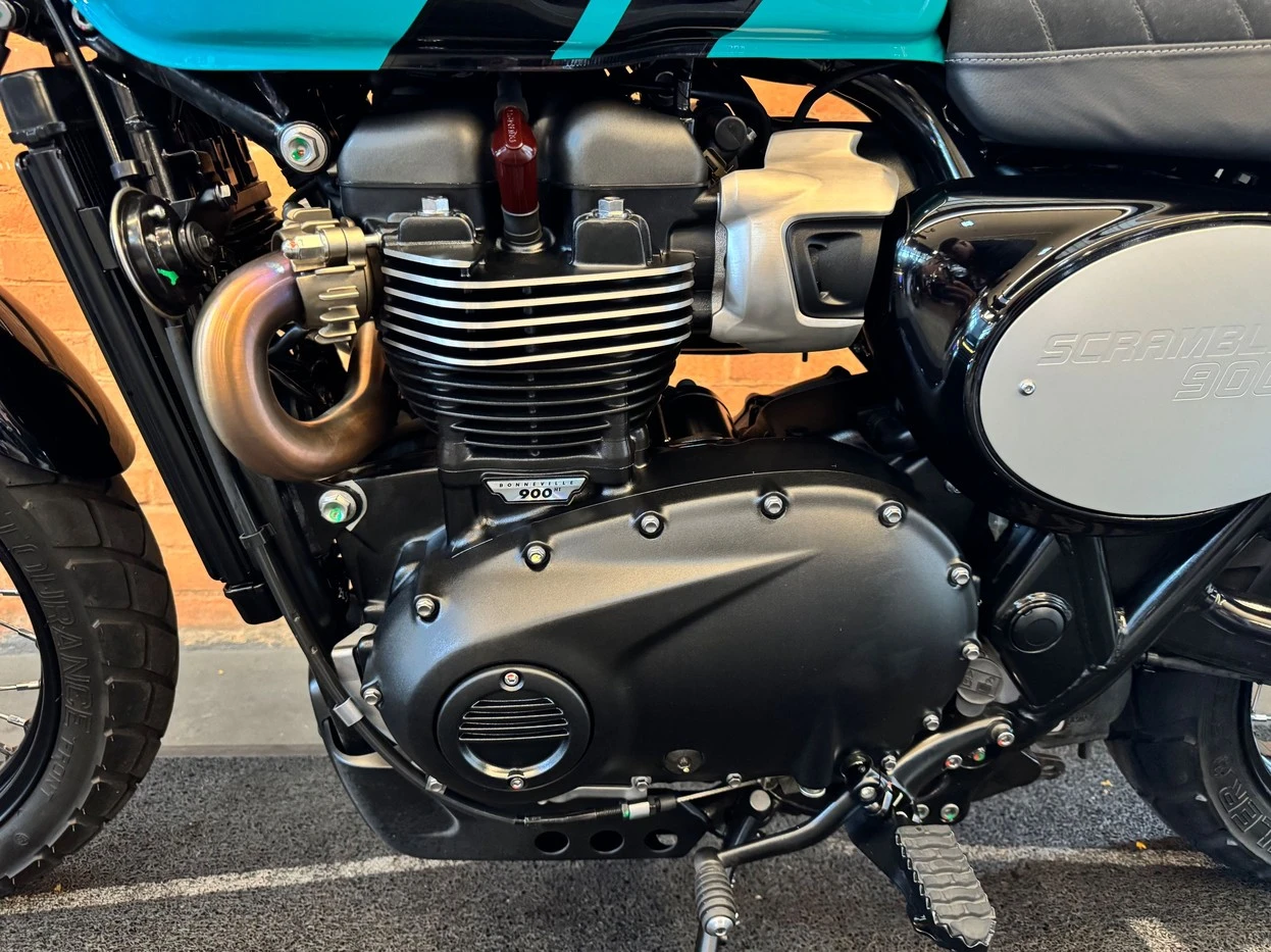 TRIUMPH SCRAMBLER 900