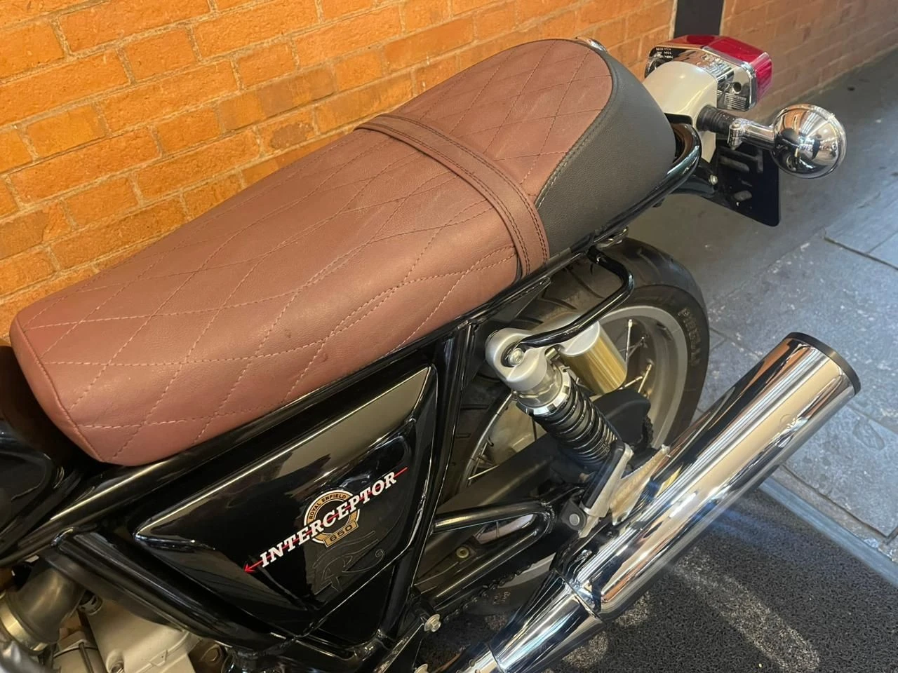 ROYAL ENFIELD INTERCEPTOR 