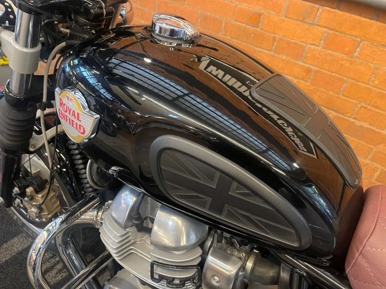 ROYAL ENFIELD INTERCEPTOR 