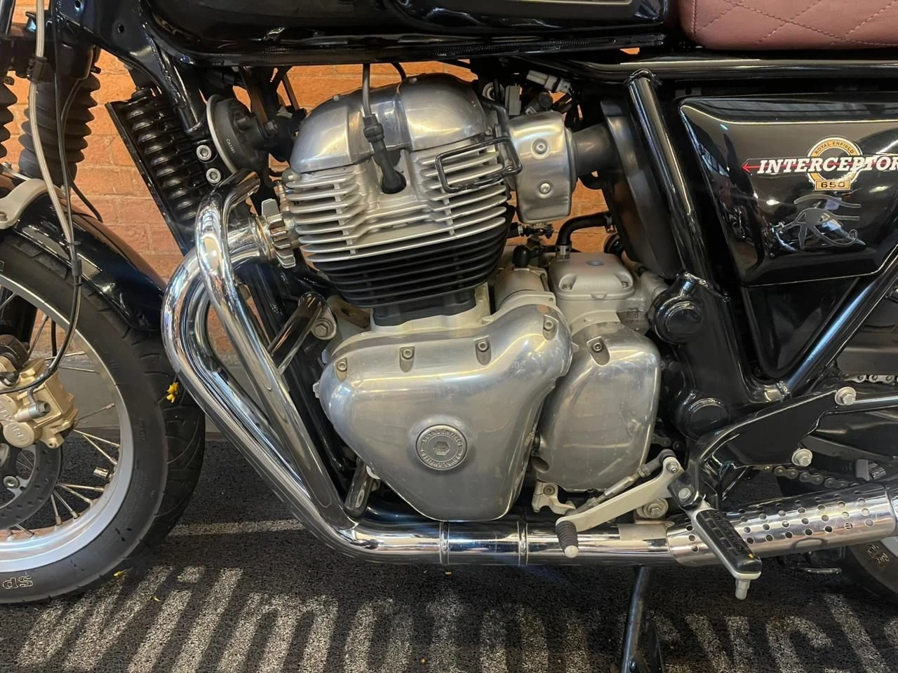 ROYAL ENFIELD INTERCEPTOR 