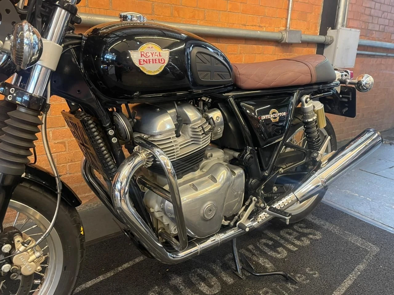 ROYAL ENFIELD INTERCEPTOR 