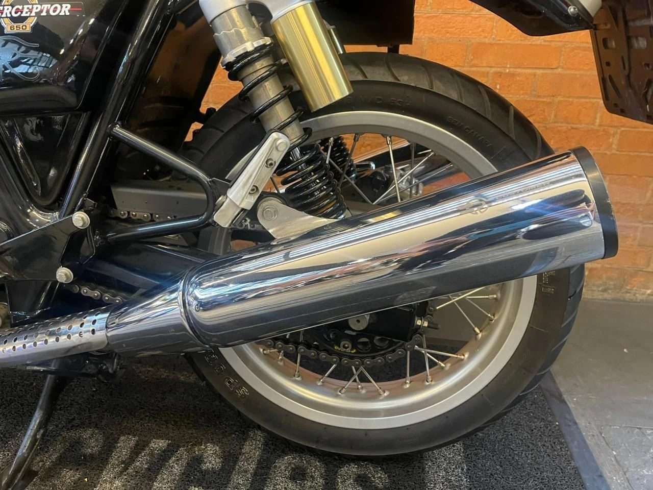 ROYAL ENFIELD INTERCEPTOR 