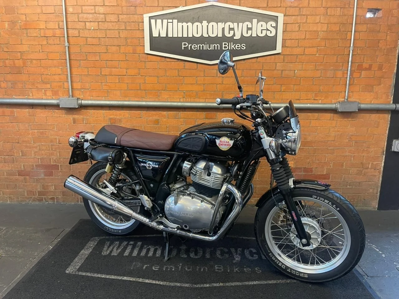 ROYAL ENFIELD INTERCEPTOR 