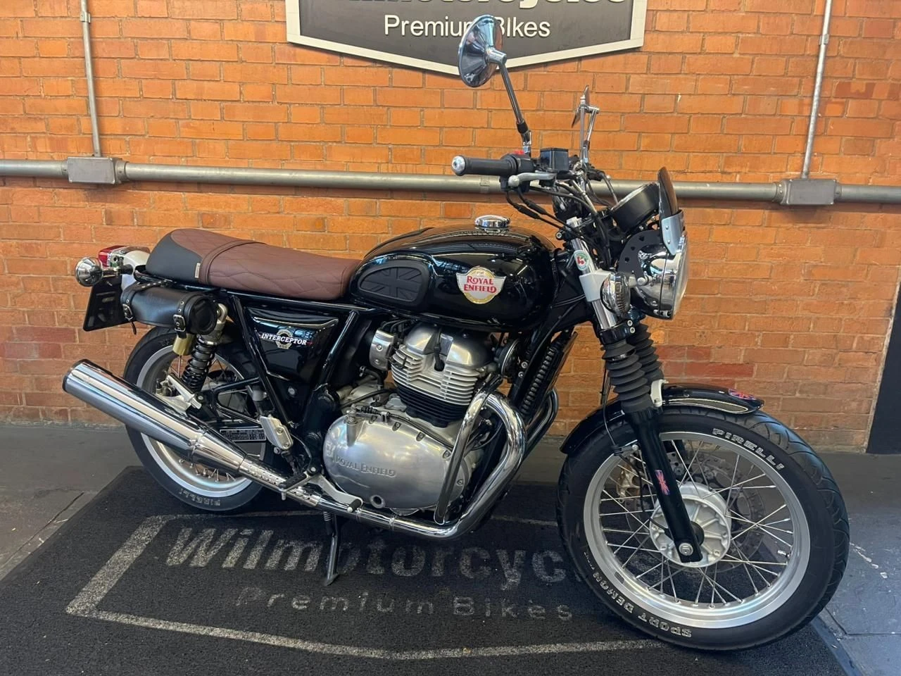 ROYAL ENFIELD INTERCEPTOR 