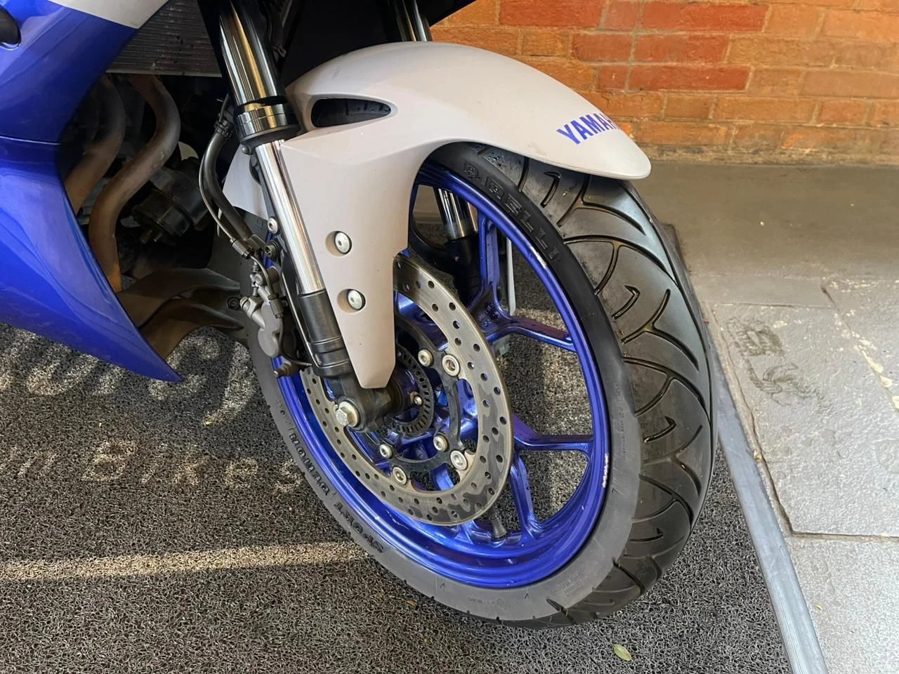YAMAHA YZF R3 ABS
