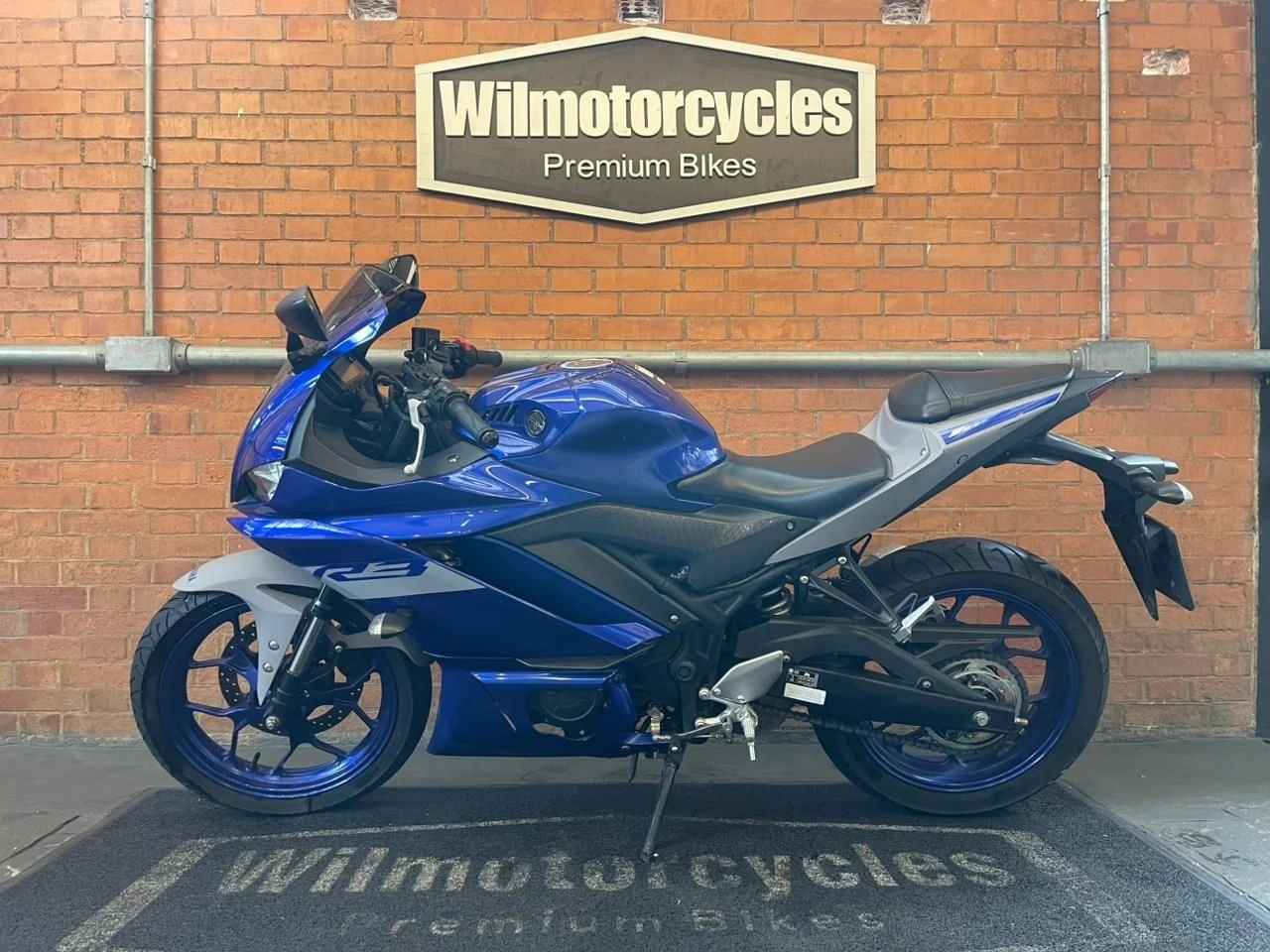 YAMAHA YZF R3 ABS