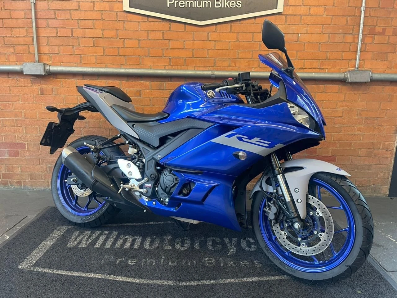 YAMAHA YZF R3 ABS