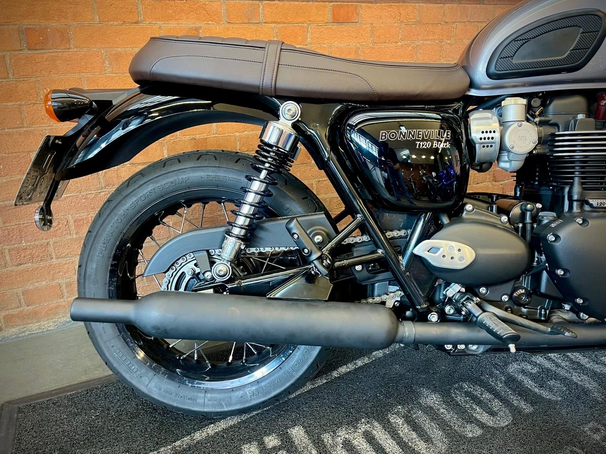TRIUMPH BONNEVILLE T120 BLACK 1200