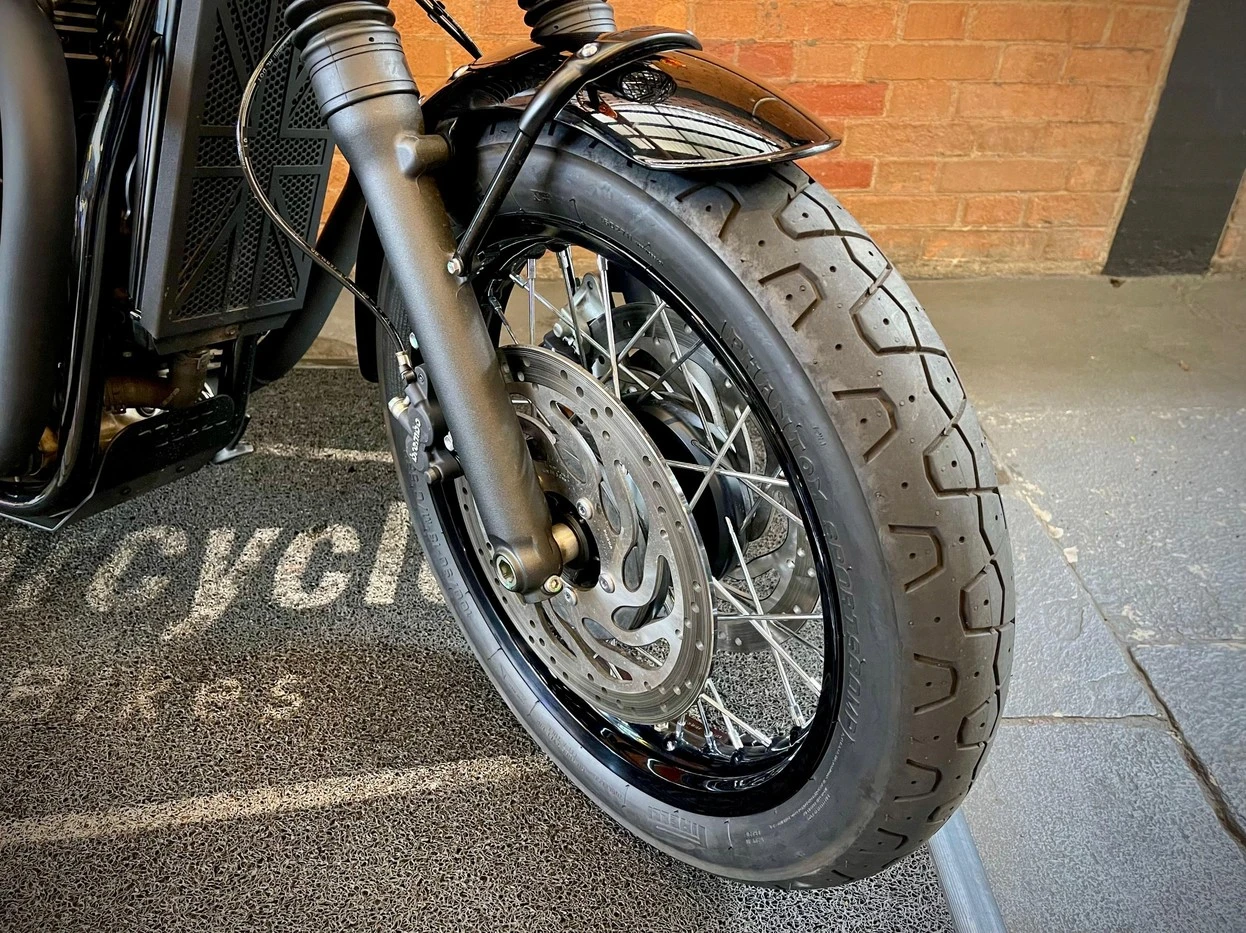 TRIUMPH BONNEVILLE T120 BLACK 1200