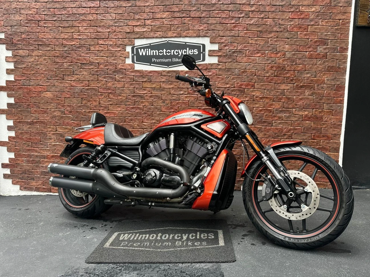 HARLEY-DAVIDSON NIGHT ROD SPECIAL