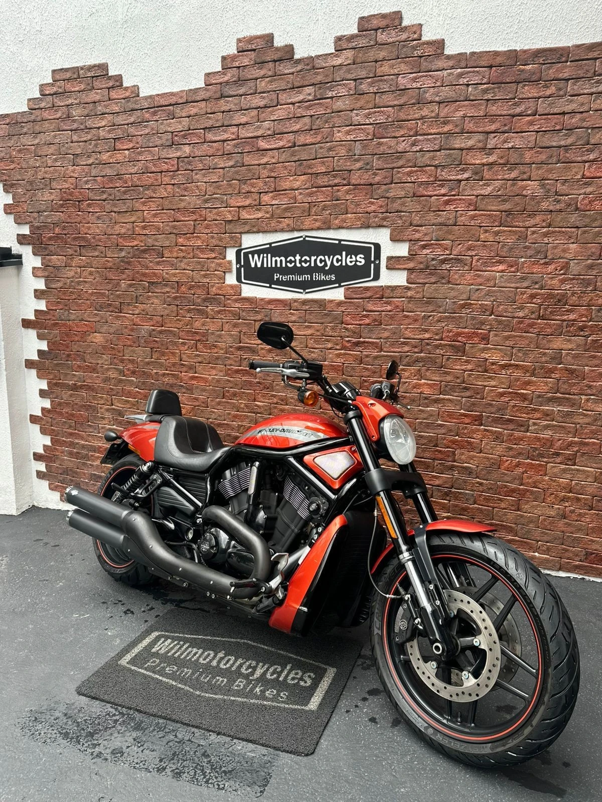 HARLEY-DAVIDSON NIGHT ROD SPECIAL