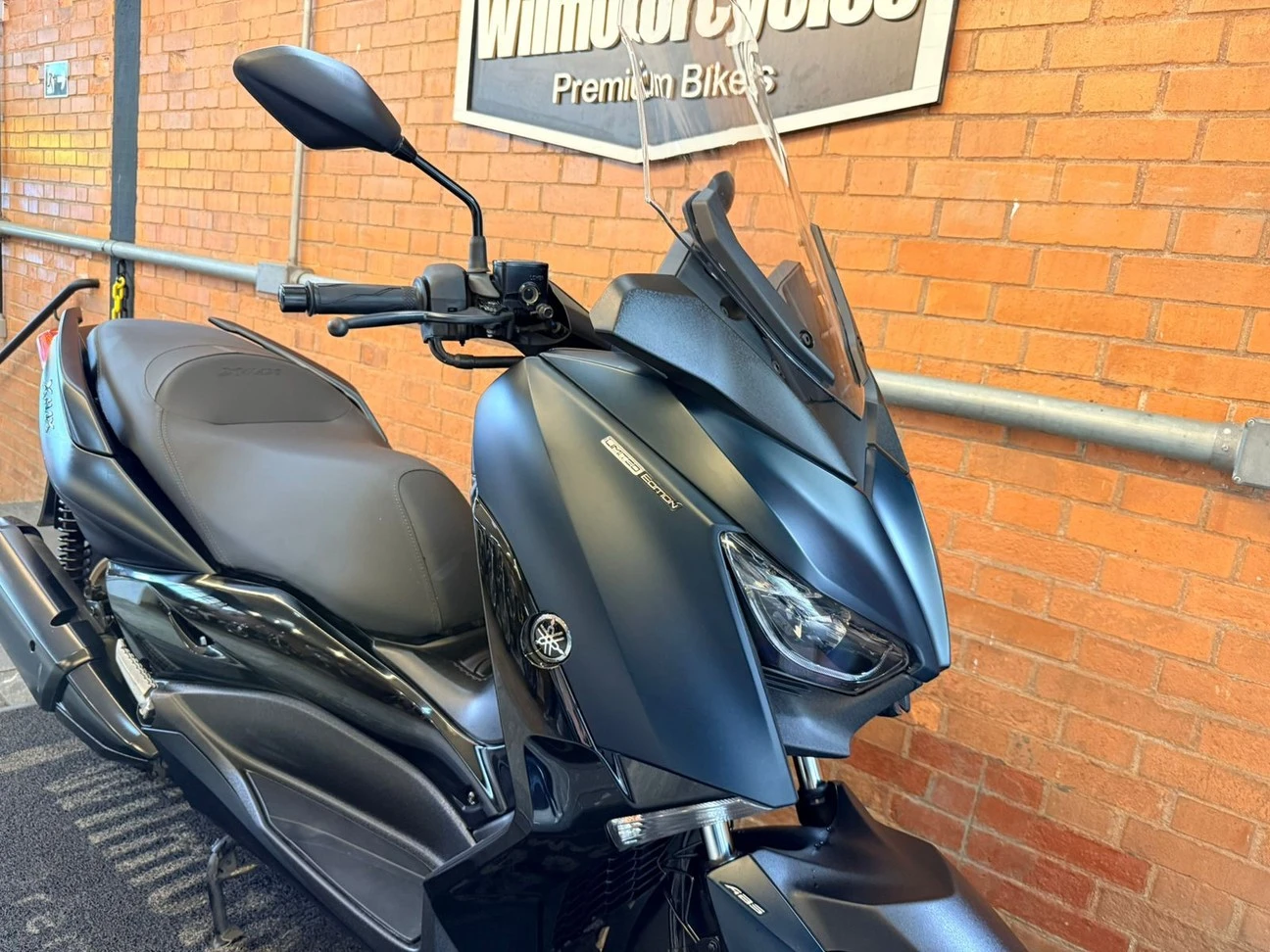 YAMAHA XMAX ABS