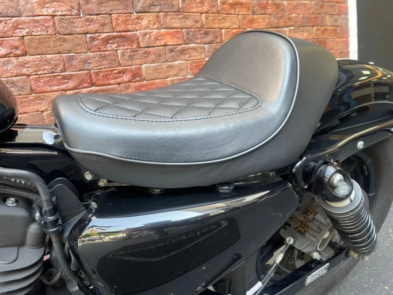 HARLEY-DAVIDSON SPORTSTER IRON 1200