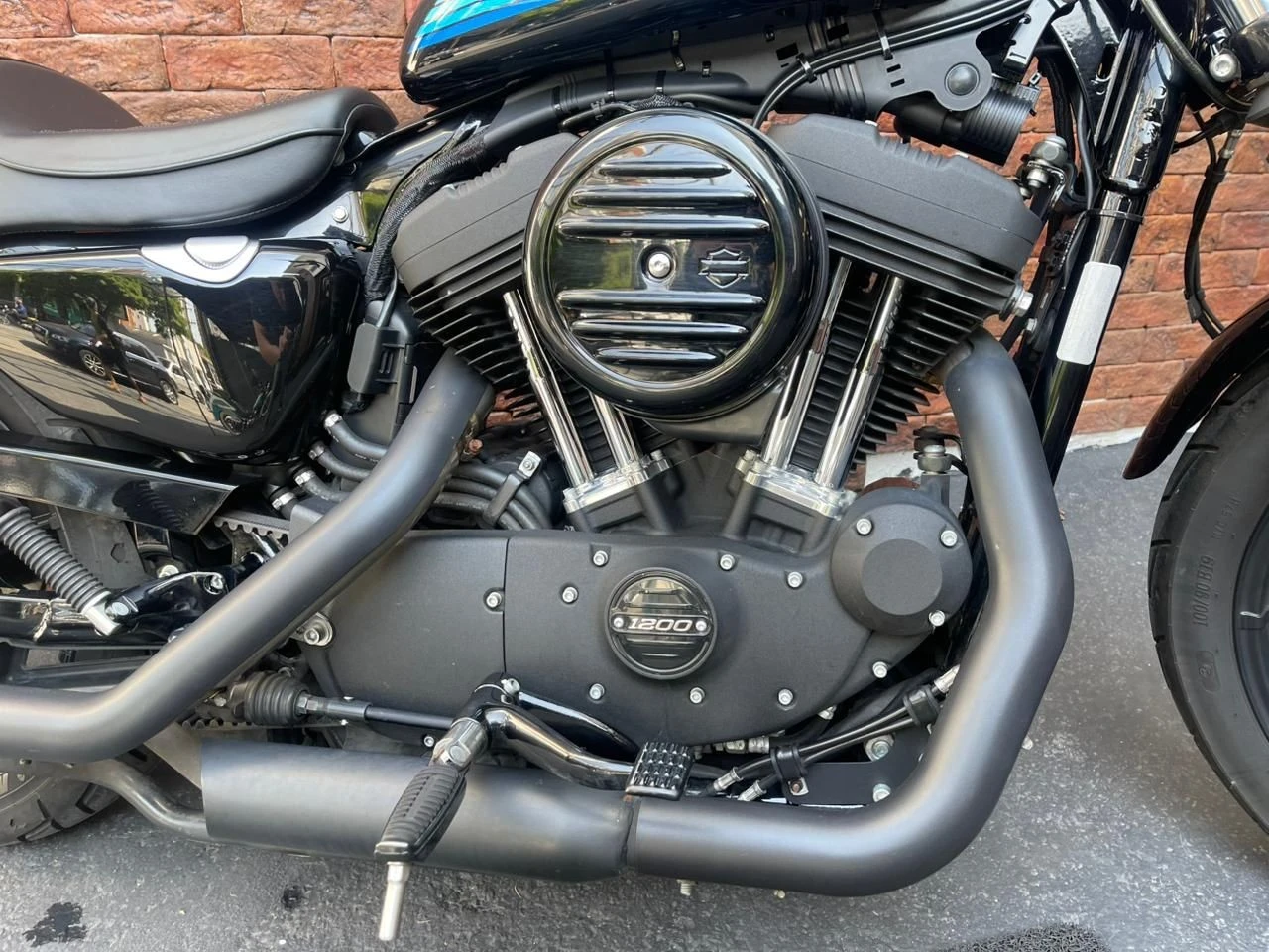 HARLEY-DAVIDSON SPORTSTER IRON 1200