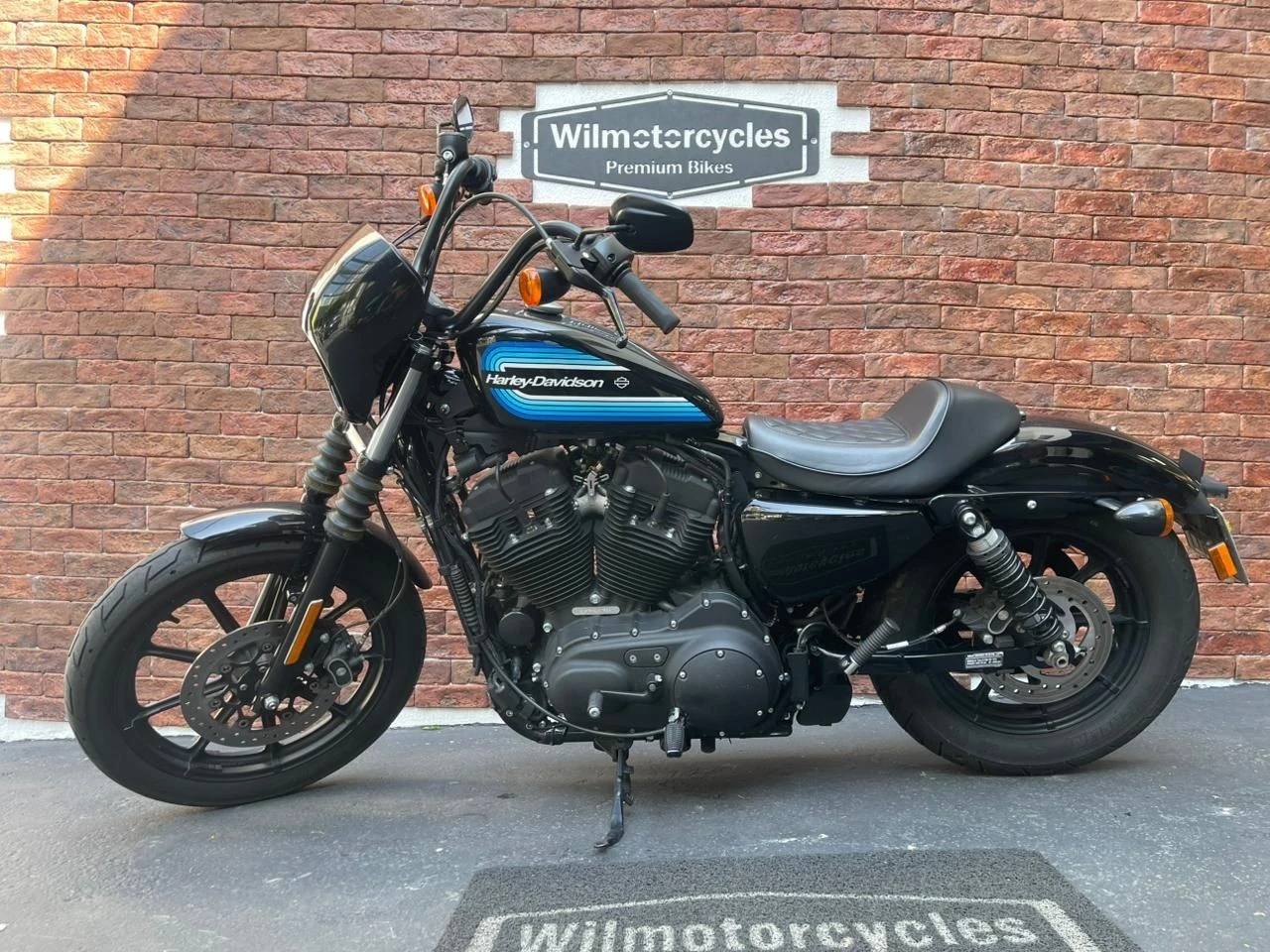 HARLEY-DAVIDSON SPORTSTER IRON 1200