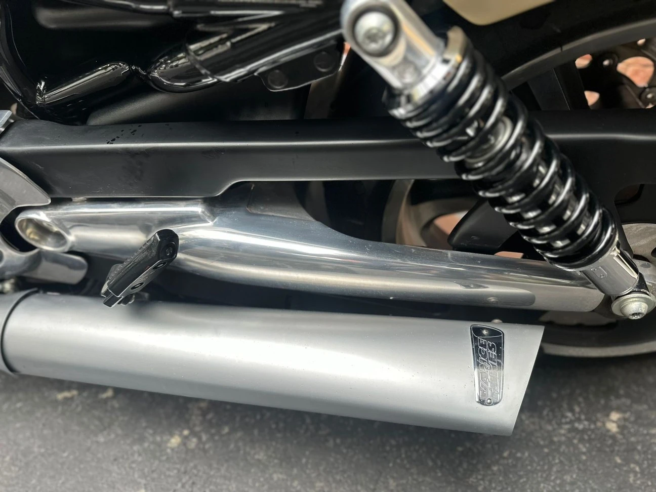 HARLEY-DAVIDSON V ROD MUSCLE