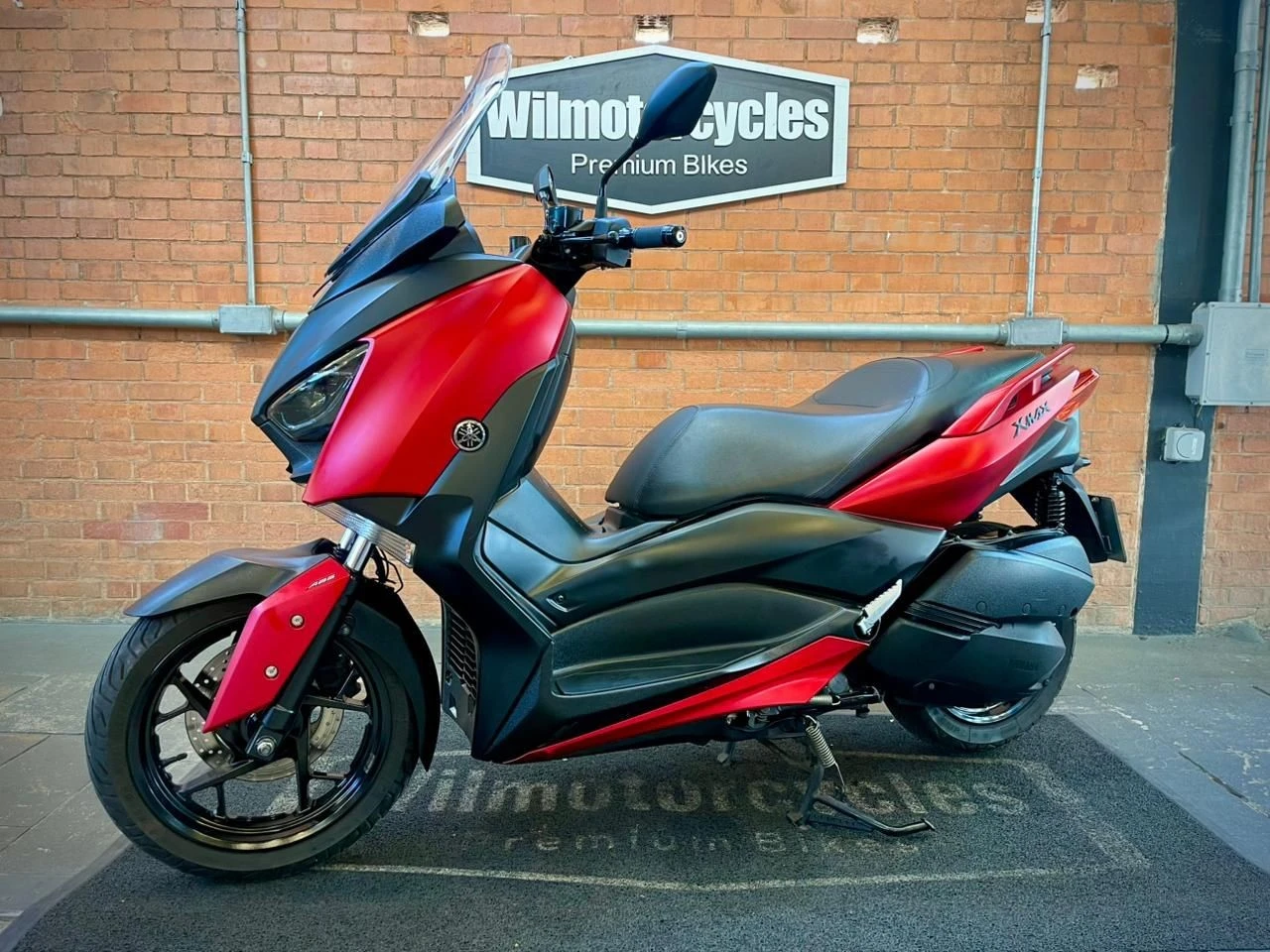 YAMAHA XMAX ABS