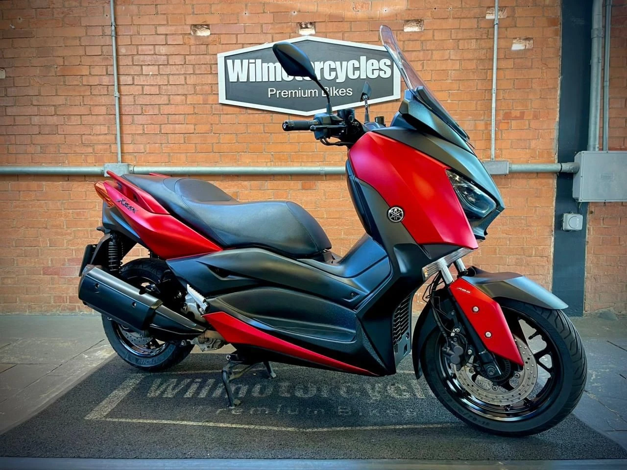 YAMAHA XMAX ABS