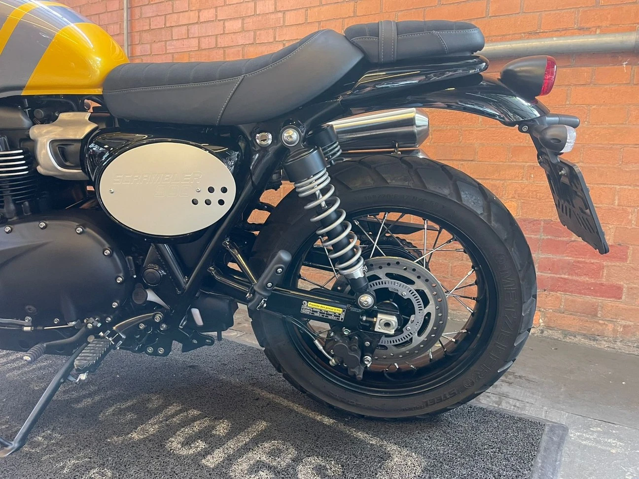 TRIUMPH SCRAMBLER 900